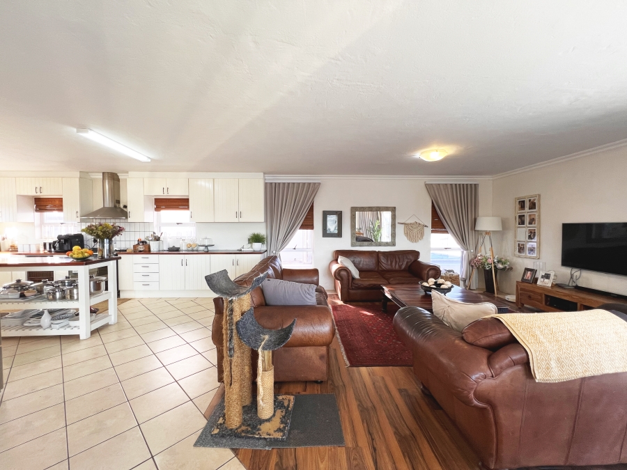 4 Bedroom Property for Sale in Calypso Beach Western Cape
